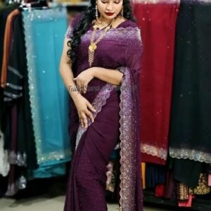 এই শাড়িতে আপনি দারুণ মানানসই